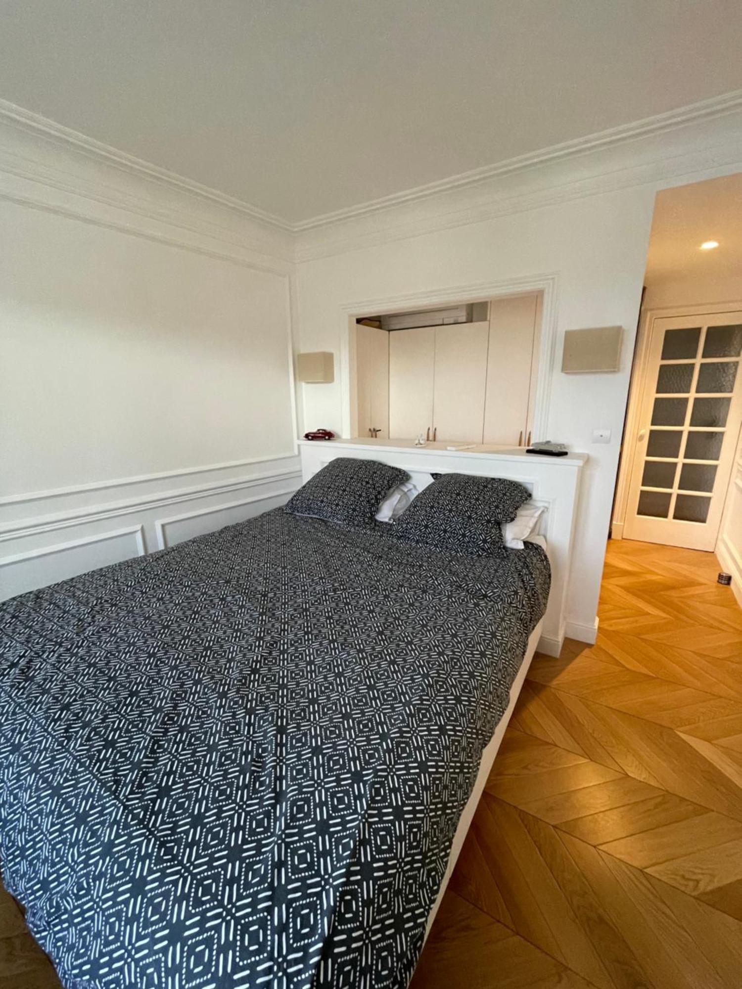 Apparemment Niche Dans Les Arbres Daire Narbonne Dış mekan fotoğraf